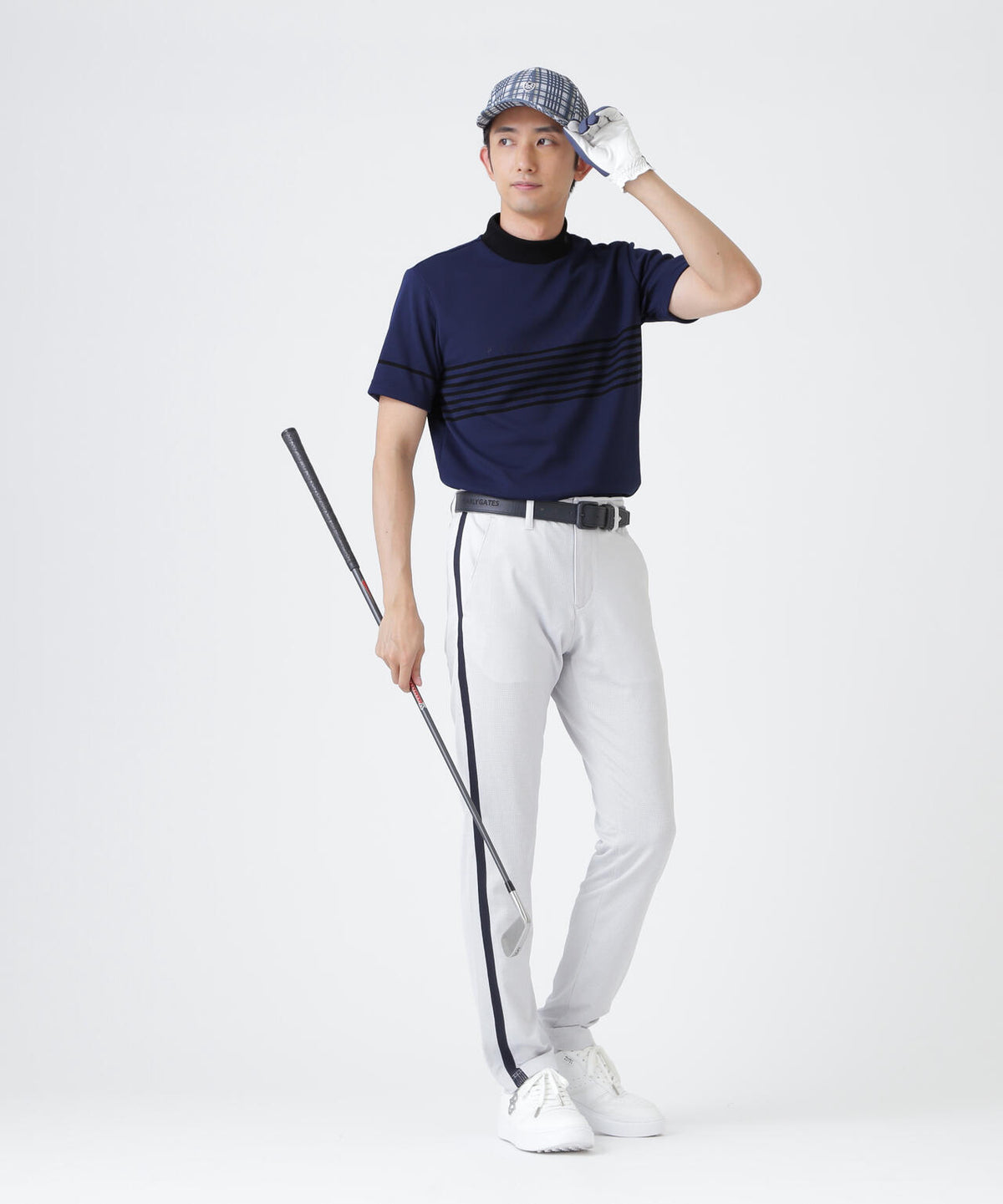 H:182cm/C:93/W:77/H:91 着用サイズ：5