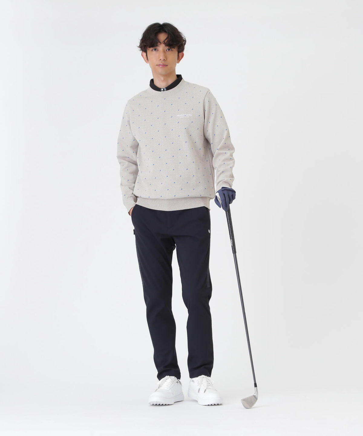 H:182cm/C:93/W:77/H:91 着用サイズ：5