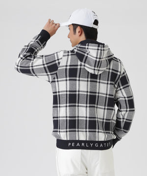 H:182cm/C:93/W:77/H:91 着用サイズ：5