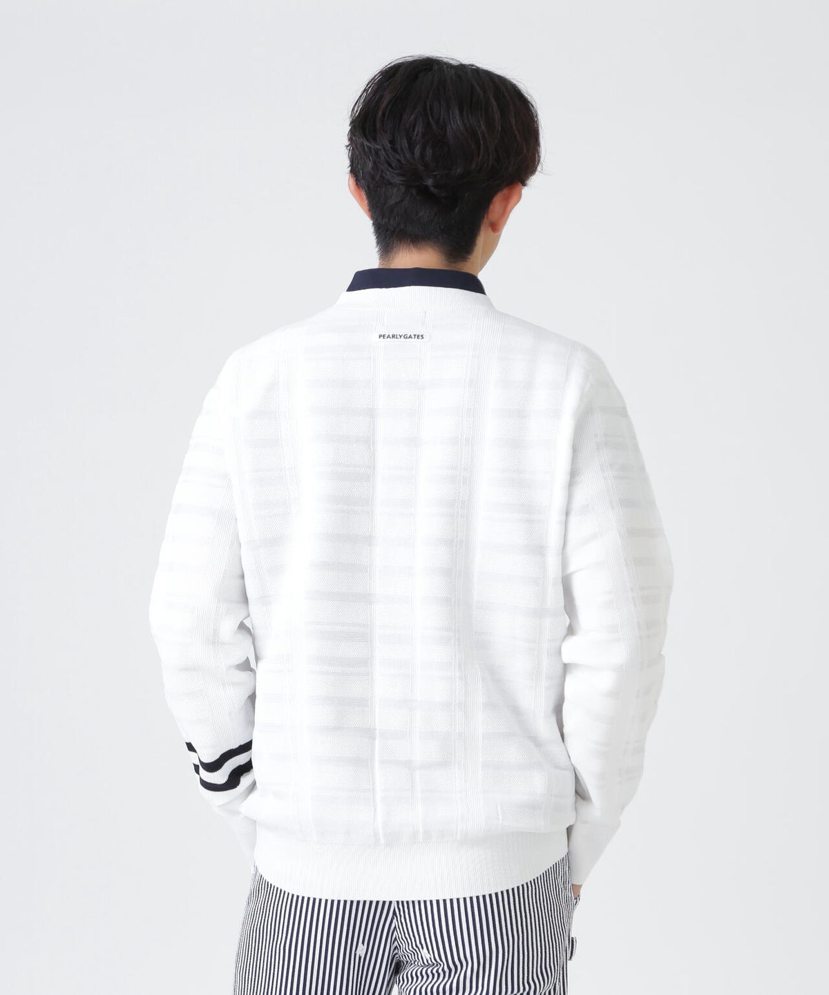 H:182cm/C:93/W:77/H:91 着用サイズ：5