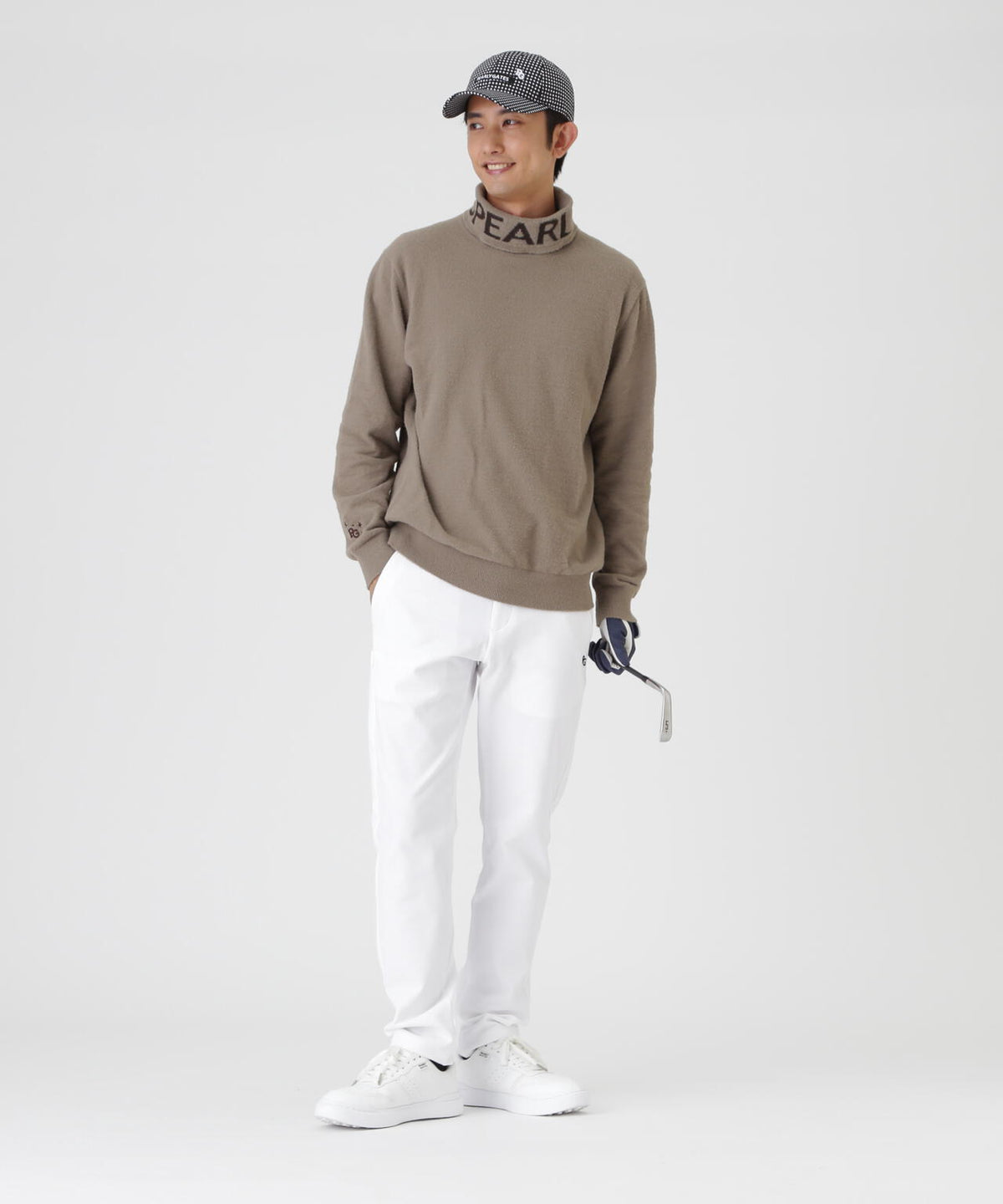 H:182cm/C:93/W:77/H:91 着用サイズ：5