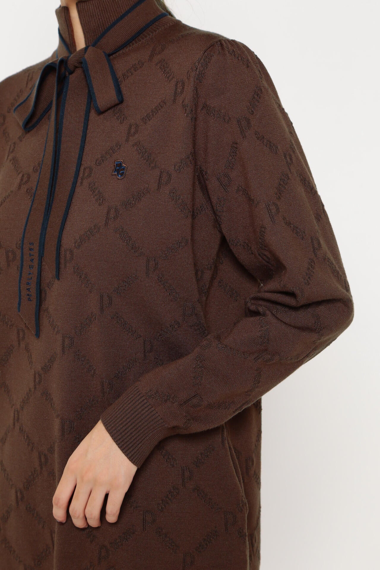 表裏カノコ地柄 起毛ストレッチ ニットワンピース ＜ダイヤロゴ柄