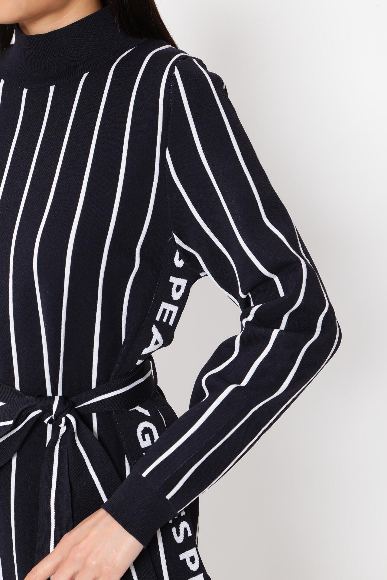 モックネックニットワンピース ＜PGロゴストライプ＞ | PEARLY GATES