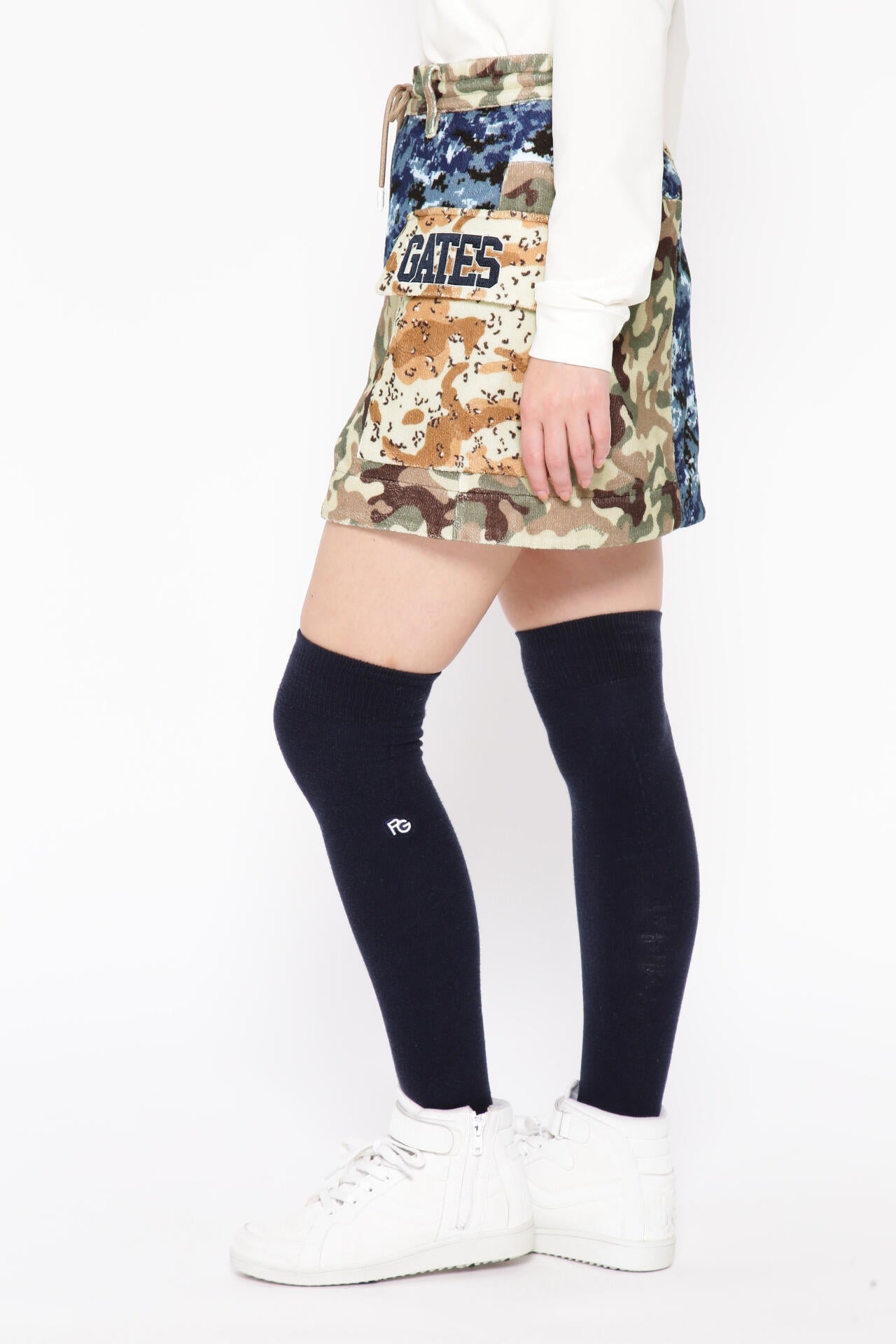 パーリーゲイツ☆新品 Peダブルラッセル スカート Peストレッチドビー中綿スカート ＜ラフ花ロゴ小柄＞ | PEARLY GATES