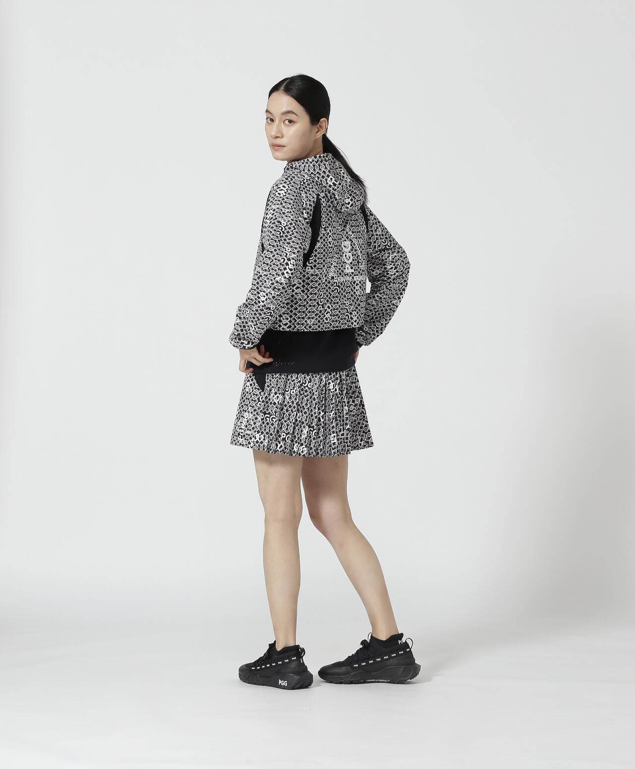 PEARLY GATES ダークグレー スカート サイズ0 PEARLY GATES（パーリーゲイツ） 【美品】パーリーゲイツ 中綿ニットスカート 杢ダークグレー系 星柄ステッチ ウエスト調節紐 レディース 0(S)  ゴルフウェア : レオナード - 通販 - Yahoo!ショッピング