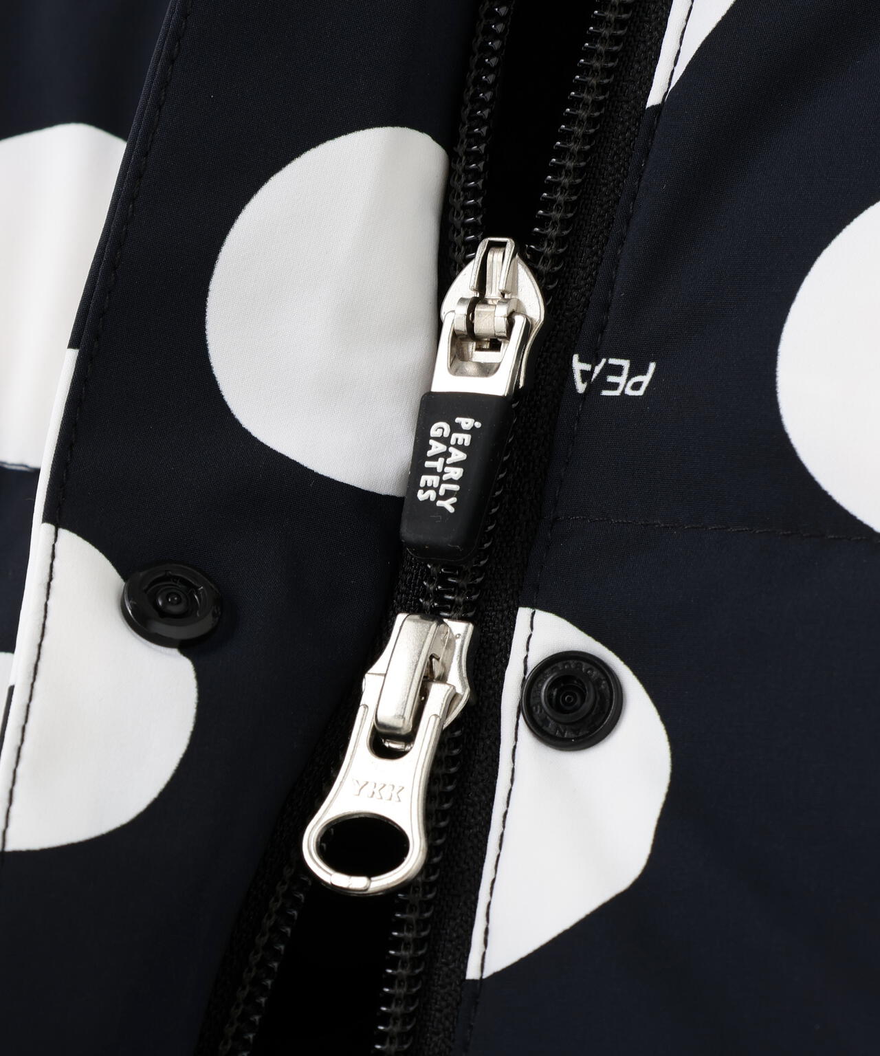 美品 パーリーゲイツ 1 4way ダウン ジャケット ベスト ワッペン 白黒