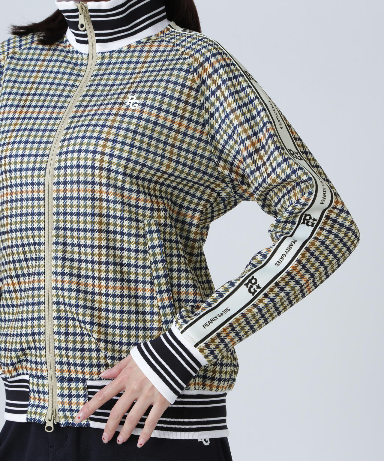 PEARLY GATES 迷彩柄 ジップアップジャケット サイズ4 PEARLY GATES 迷彩柄 ジップアップジャケット サイズ4