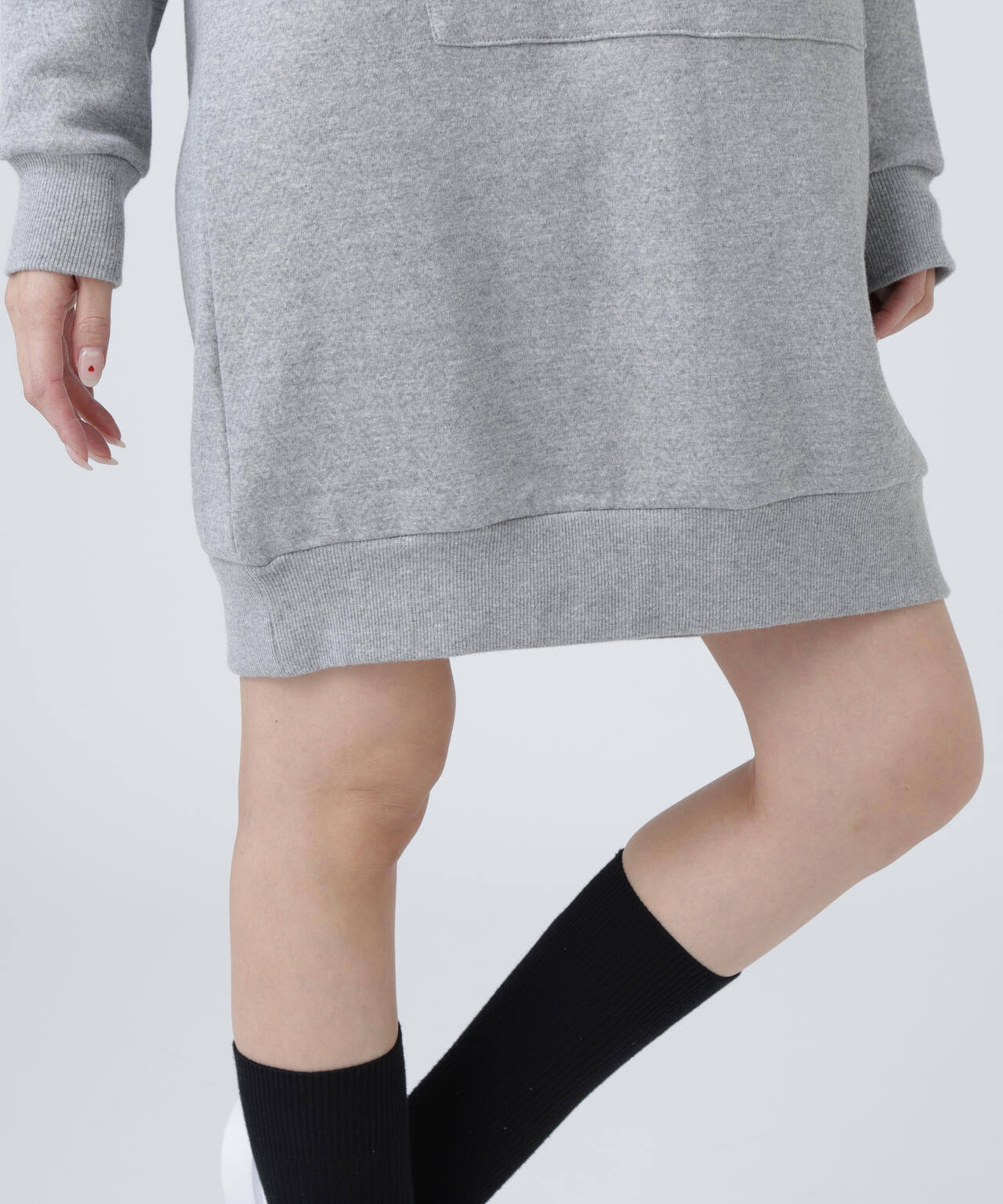 ジグザグ裏毛ジャガードスウェットフーディワンピース | PEARLY