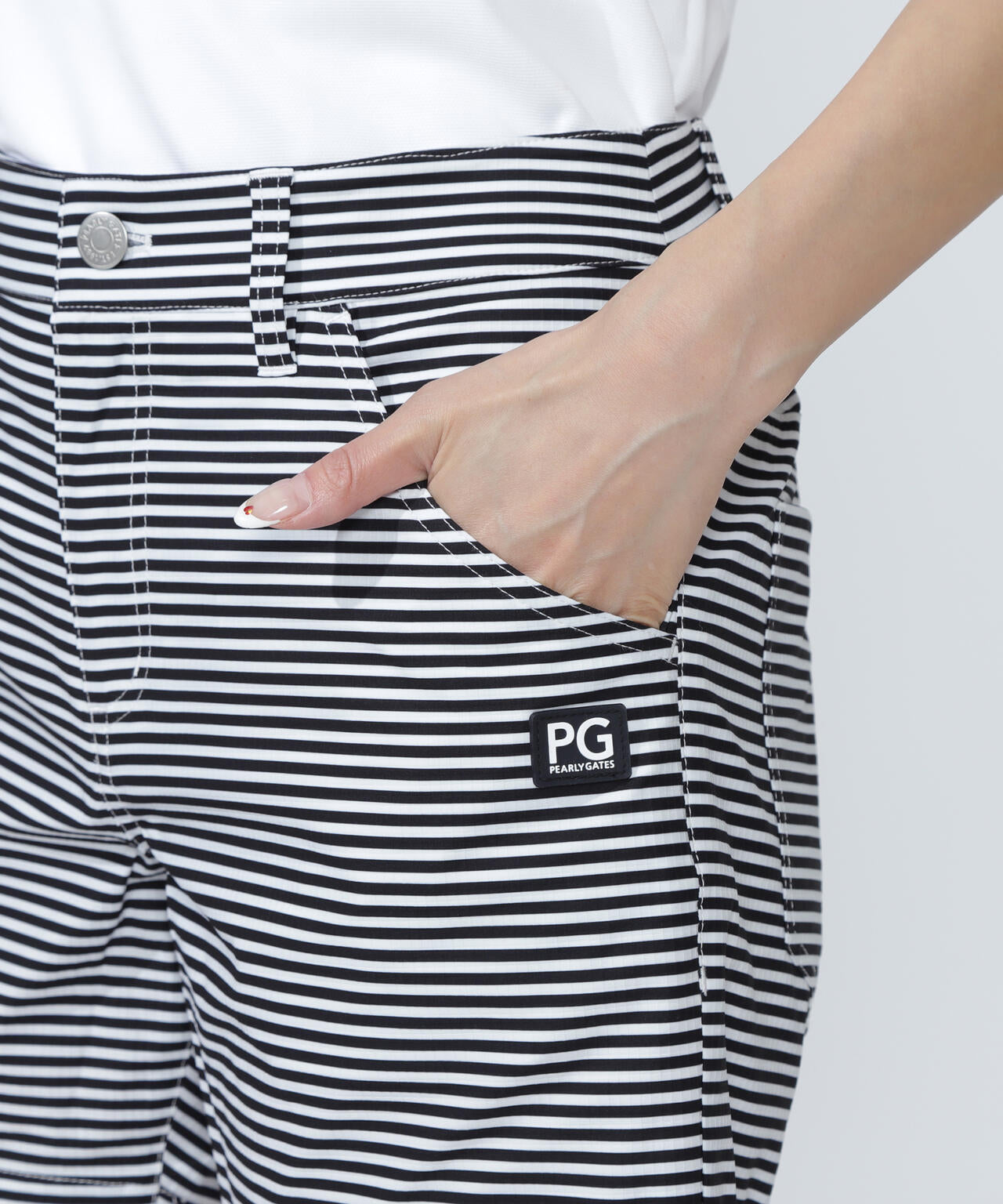 リップストレッチショートパンツ