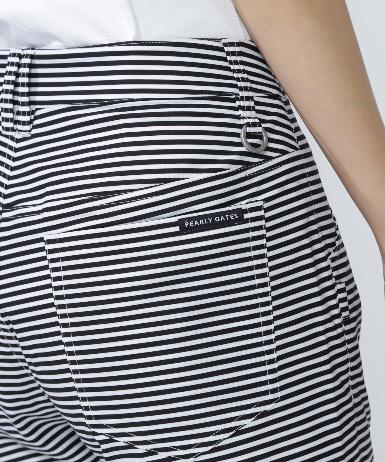 リップストレッチショートパンツ