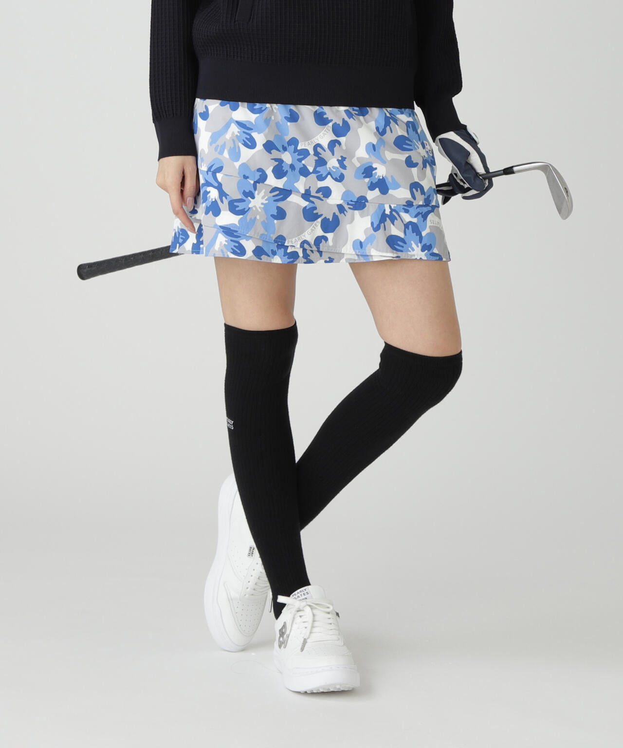 Peストレッチドビー ラフ花ロゴ小柄 | PEARLY GATES（パーリー