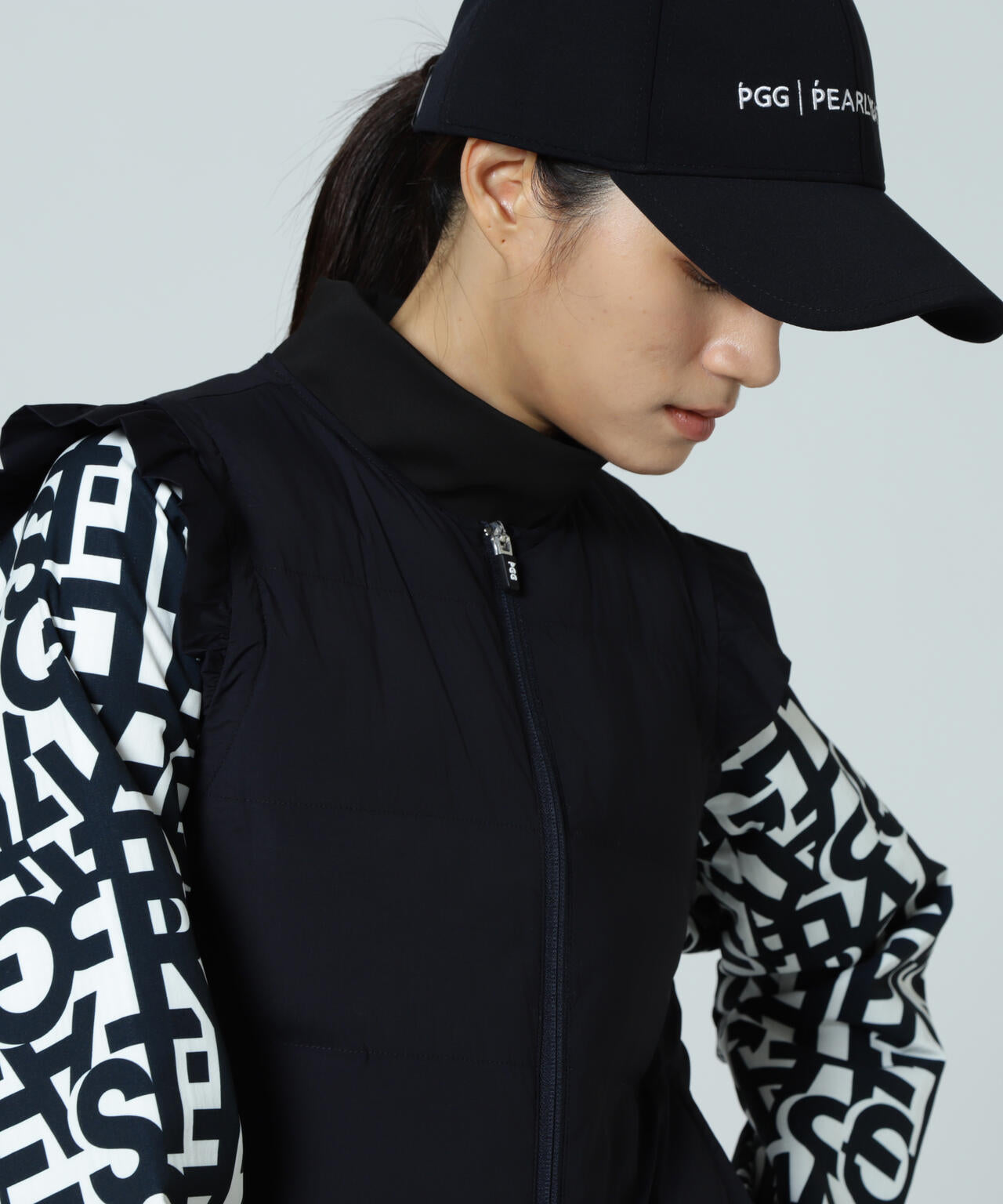 【PGG】【直営店舗&公式オンライン限定】Nyストレッチリップストップフルジップ中綿ベスト (LADIES)