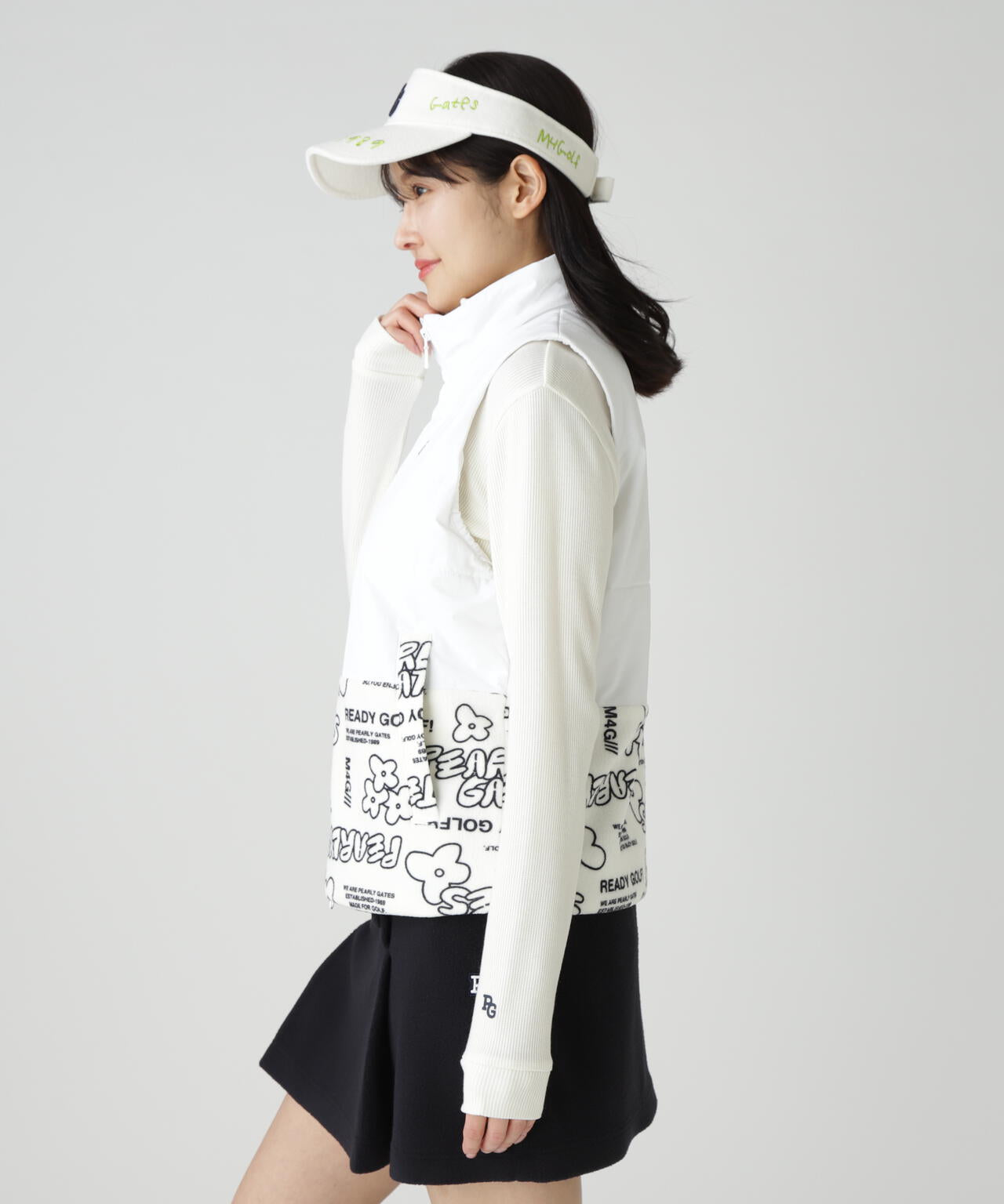 合繊×フリース片面起毛中綿フルジップアップベスト ＜ストリート花柄＞