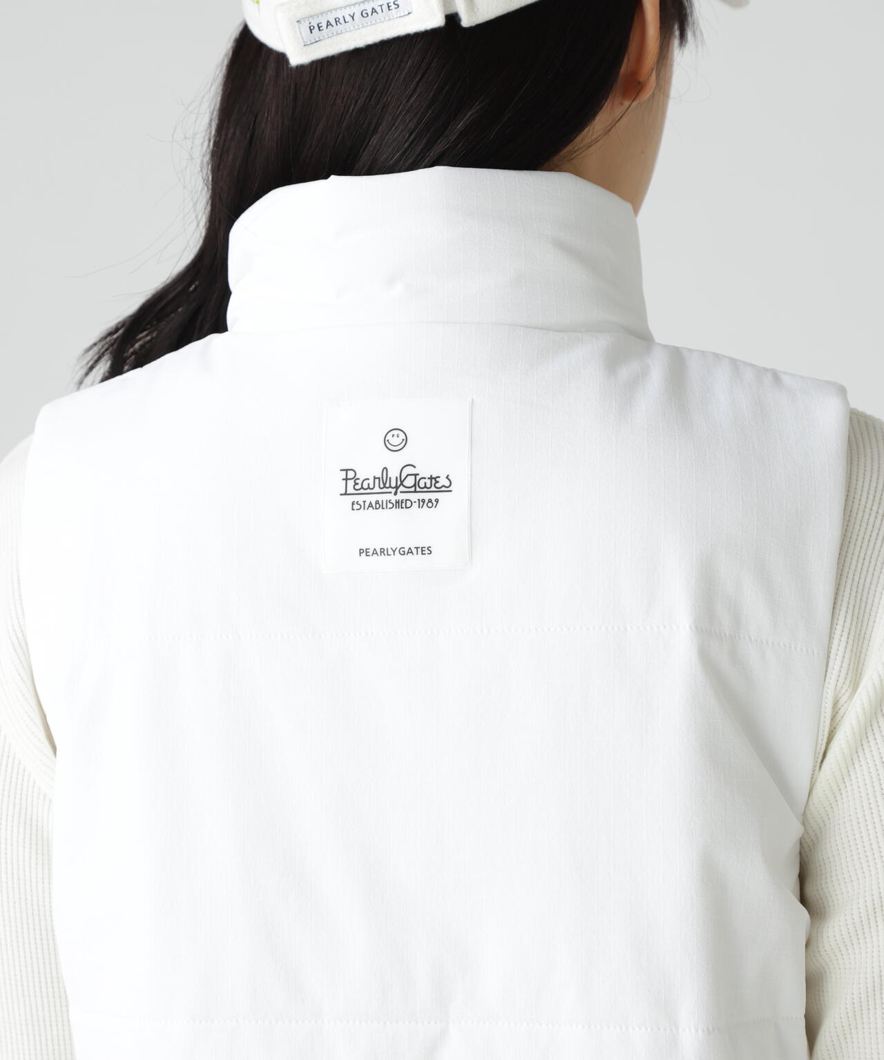 合繊×フリース片面起毛中綿フルジップアップベスト ＜ストリート花柄＞