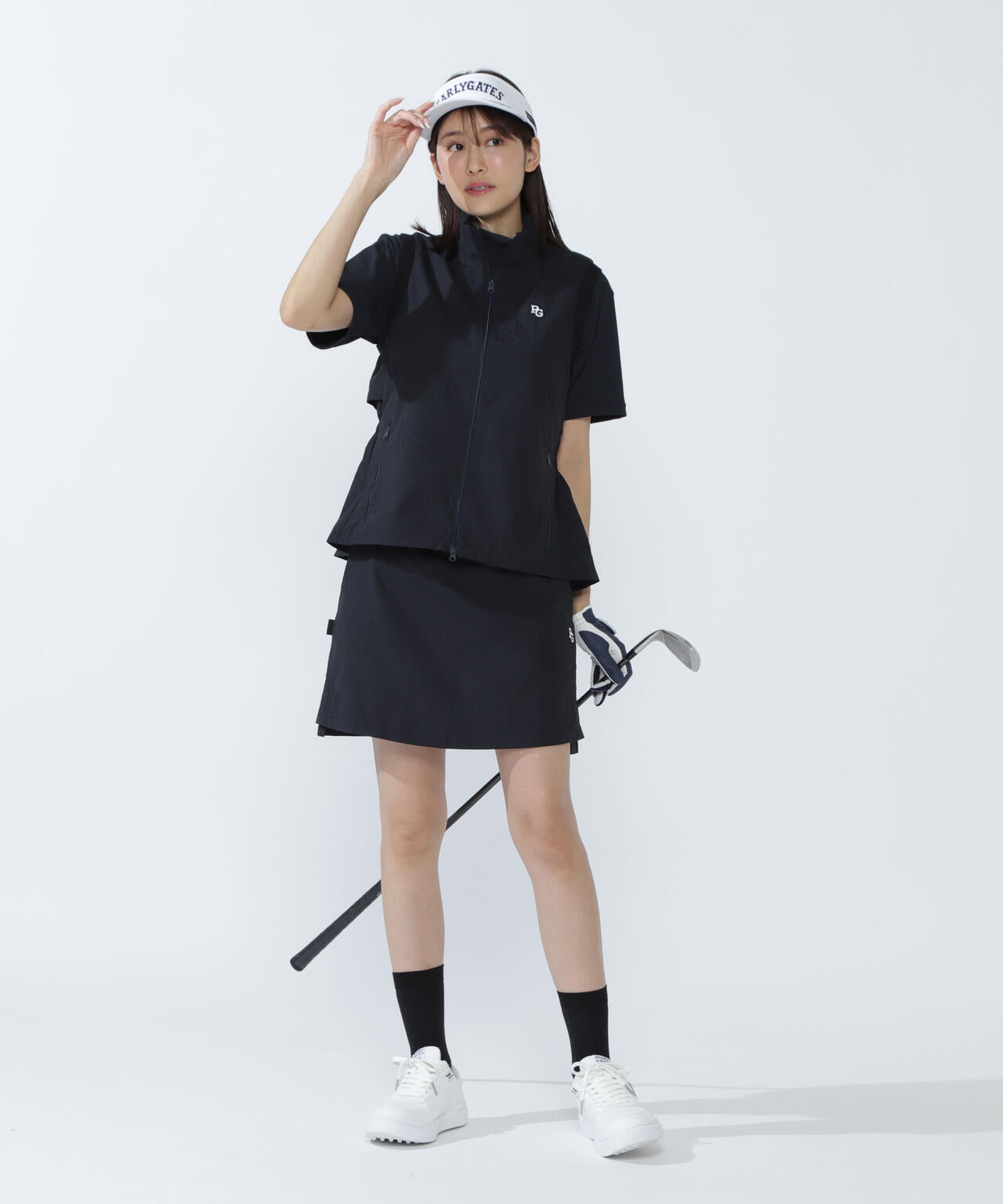 Peロゴ柄刺繍フルジップベスト | PEARLY GATES（パーリーゲイツ