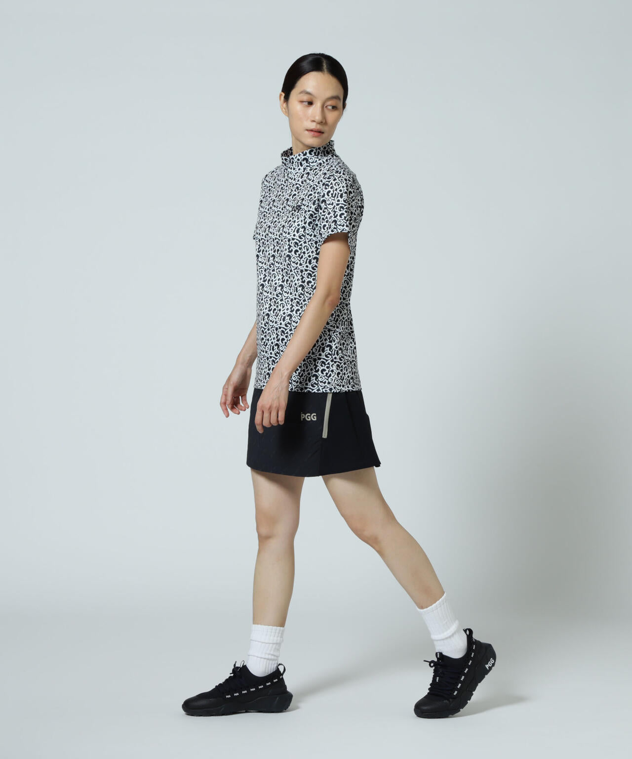 【PGG】【直営店舗&公式オンライン限定】エプシロンダブルメッシュ半袖ハイネックカットソー＜ロゴ総柄＞ (LADIES)