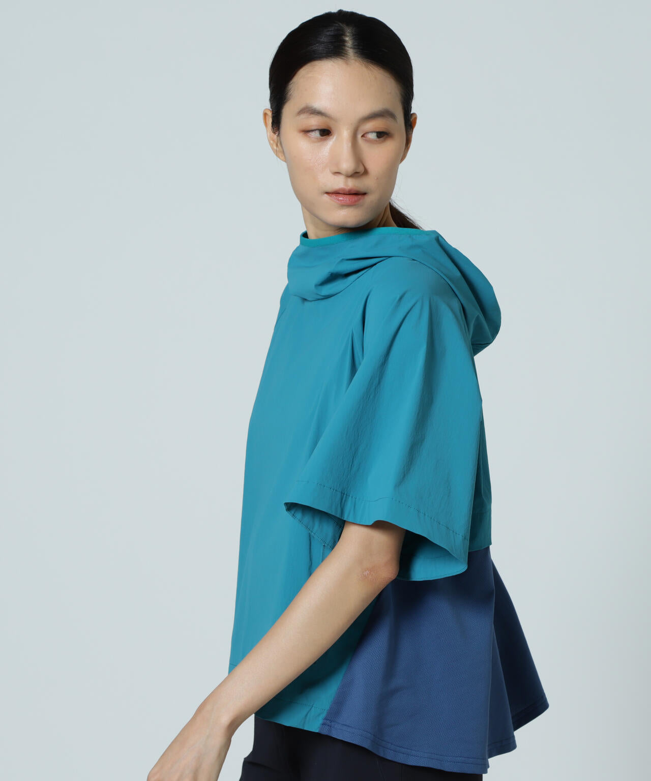 【PGG】【直営店舗&公式オンライン限定】Nyストレッチリップストップ半袖フーディプルオーバー (LADIES)