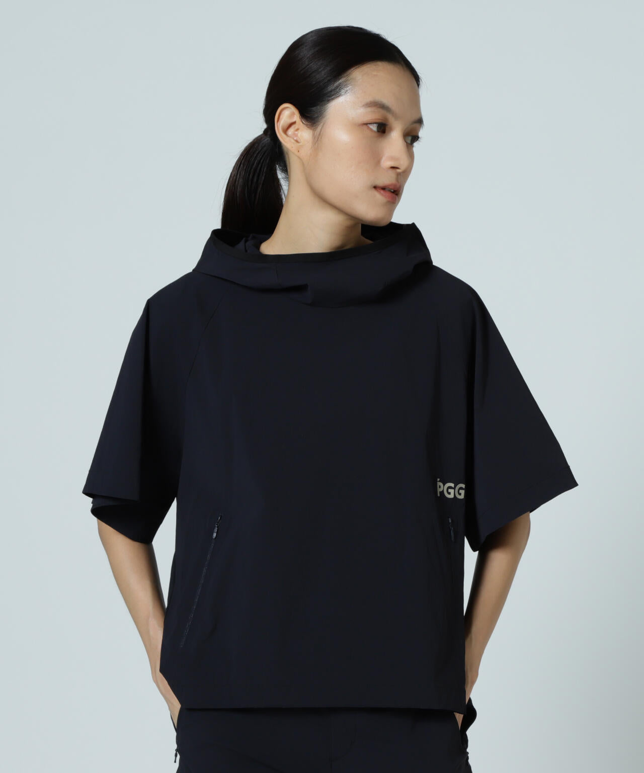 【PGG】【直営店舗&公式オンライン限定】Nyストレッチリップストップ半袖フーディプルオーバー (LADIES)