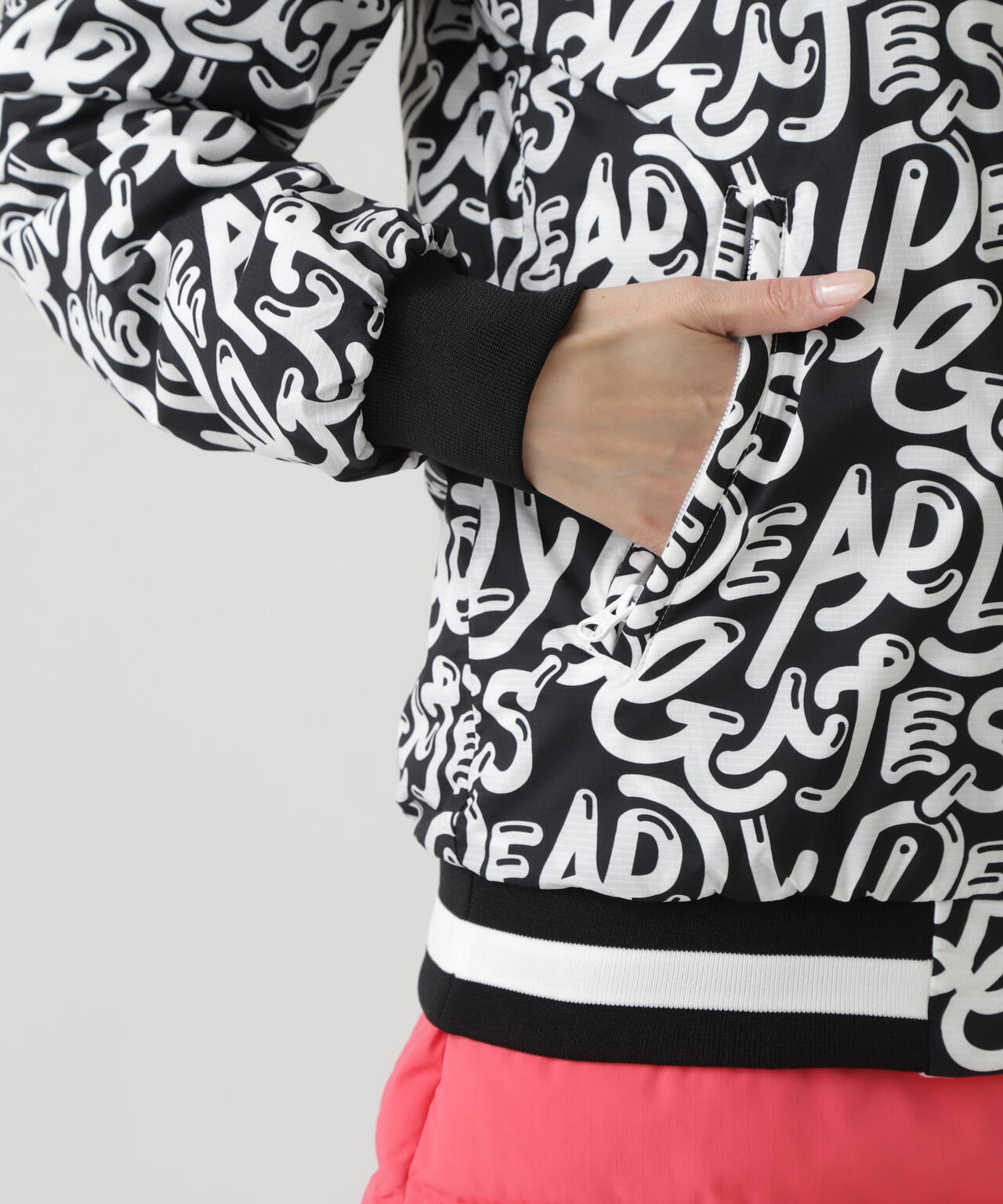 Nyストレッチリップストップ×超KARUISHI中綿リバーシブルスタンドブルゾン ＜ぷにぷにロゴ柄＞