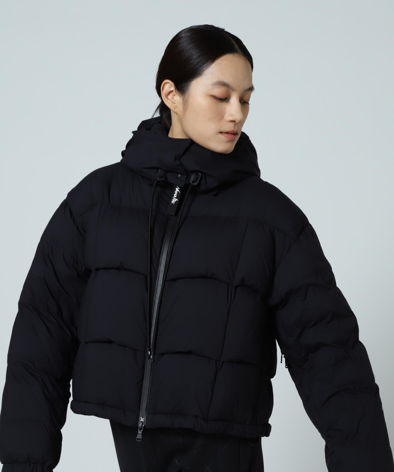 【PGG】【直営店舗&公式オンライン限定】NANGA×PGG Nyメカニカルストレッチダウンフーディブルゾン (LADIES)