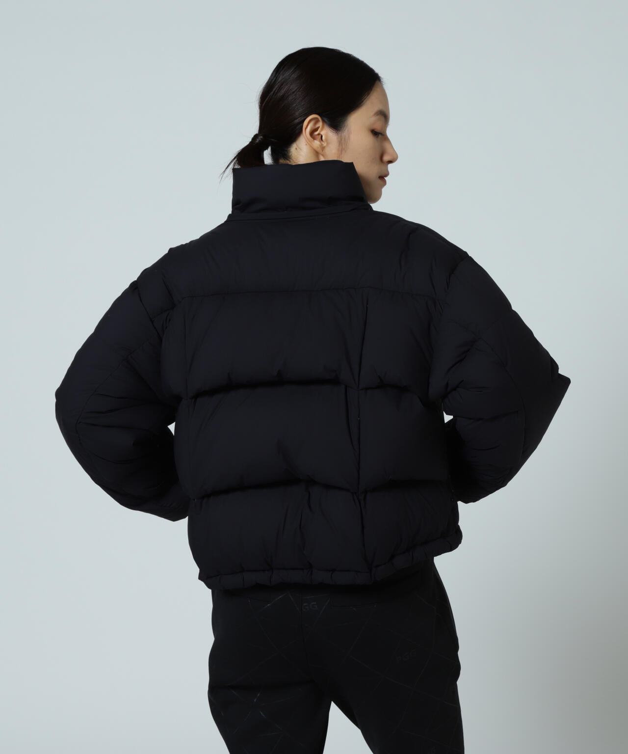 【PGG】【直営店舗&公式オンライン限定】NANGA×PGG Nyメカニカルストレッチダウンフーディブルゾン (LADIES)