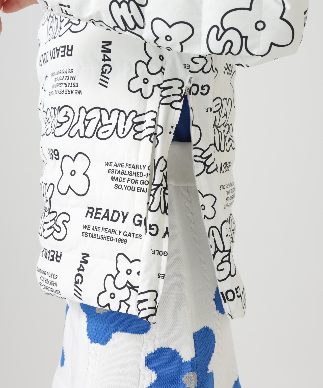 NyストレッチBIGリップストップ中綿2WAYスニードジャック ＜ロゴ×花柄＞