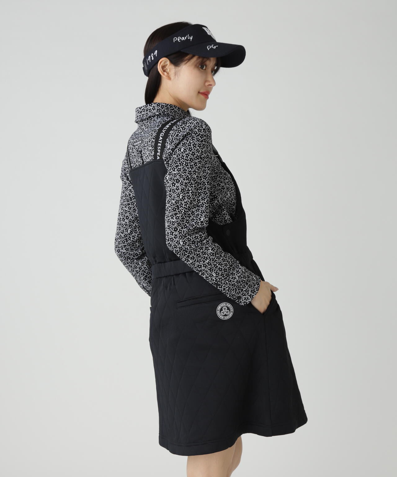 美品⭐︎PGパーリーゲイツ　ロゴ付き黒キルティングスカート 美品⭐︎PGパーリーゲイツ ロゴ付き黒キルティングスカート TEXBRID二