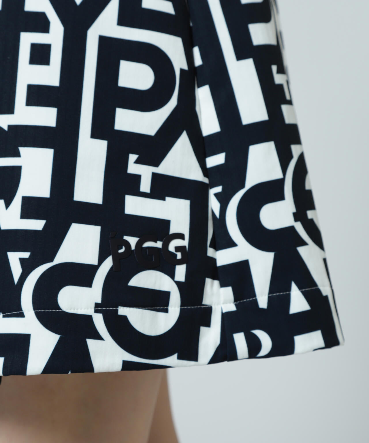 PGG】【直営店舗&公式オンライン限定】テクニカルストレッチ裏キルト調