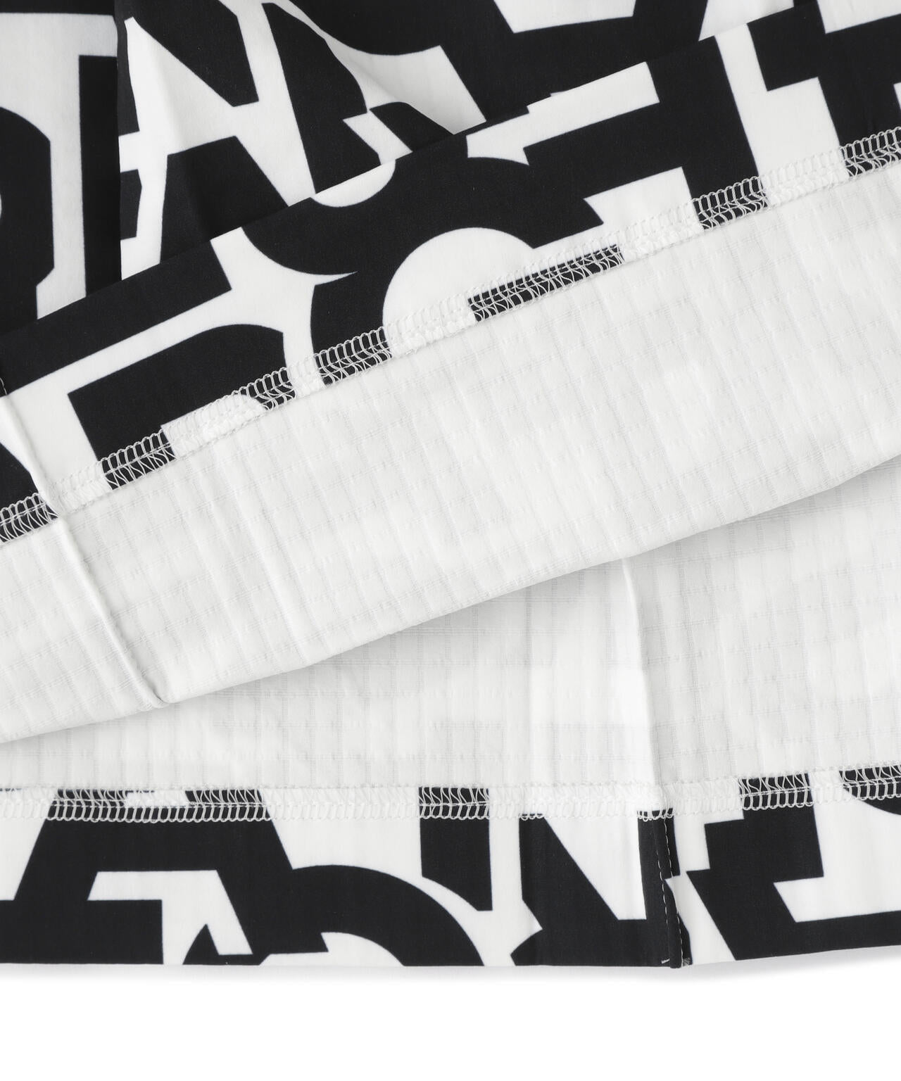 PGG】【直営店舗&公式オンライン限定】テクニカルストレッチ裏キルト調