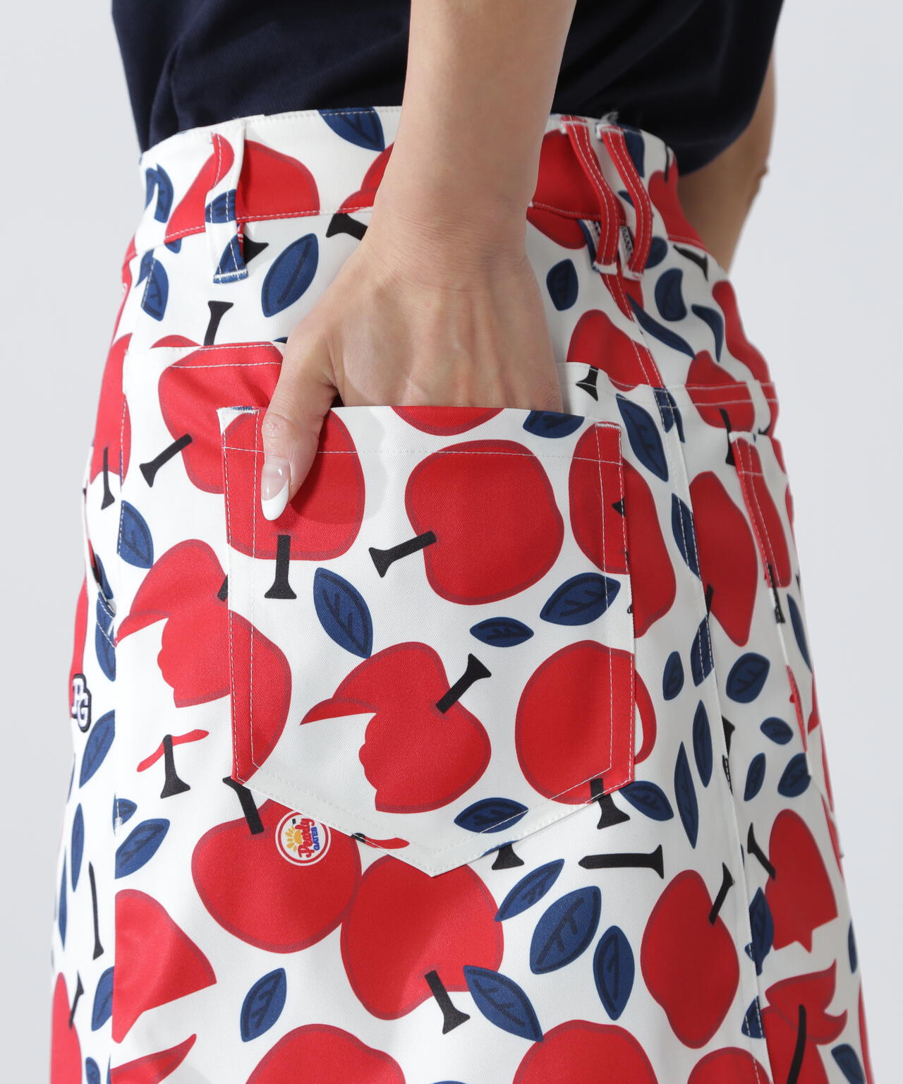 りんご総柄Peストレッチチノスカート