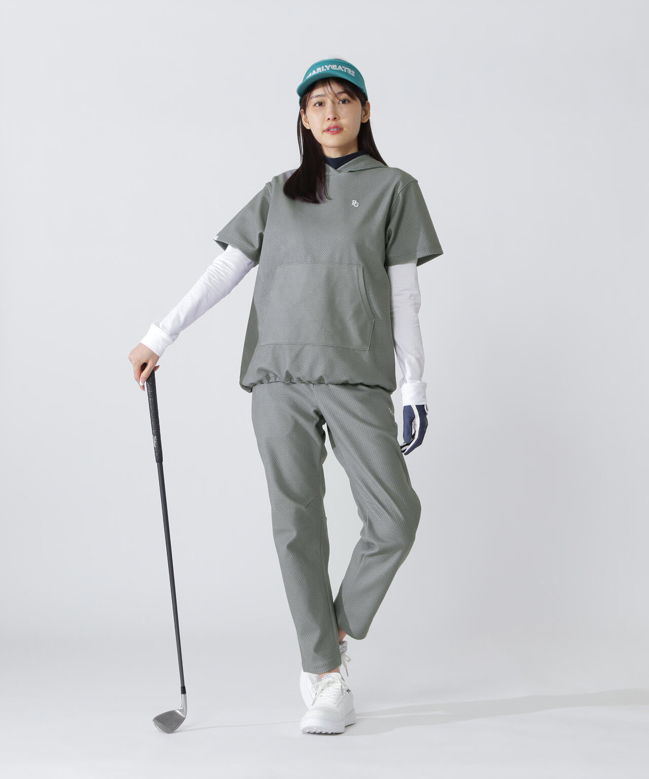 ストレッチフリース半袖フーディプルオーバー ＜ロゴ総柄＞ | PEARLY
