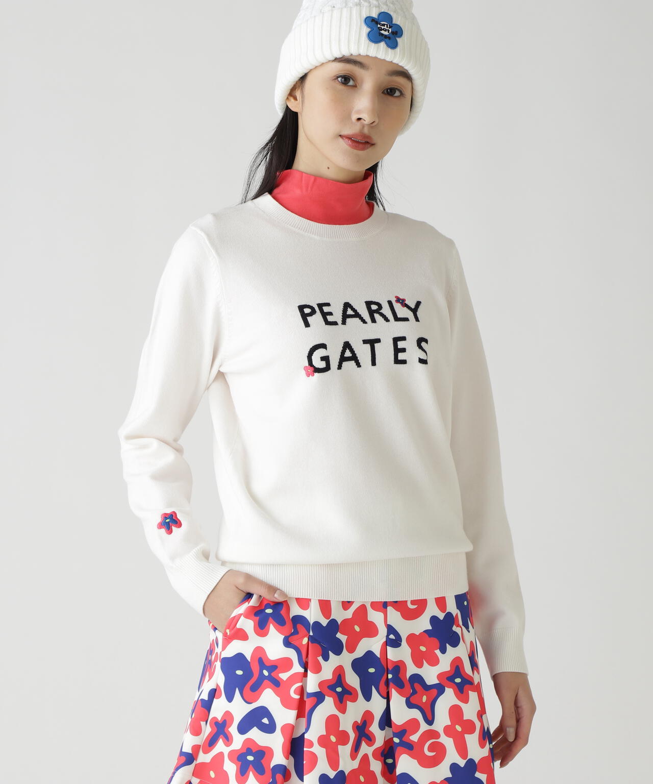 パーリーゲイツ PEARLY GATES モックネック　4 新品 パーリーゲイツ 長袖モックネック 袖ロゴ ホワイト Mサイズ（4