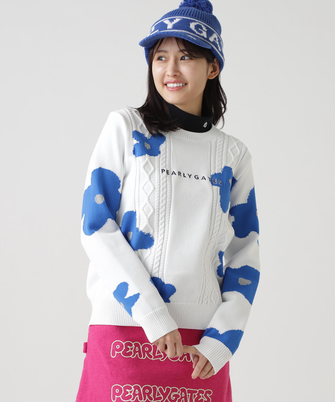 アラン柄×インターシャ クルーネックニットプルオーバー ＜ランダム編みフラワー柄＞