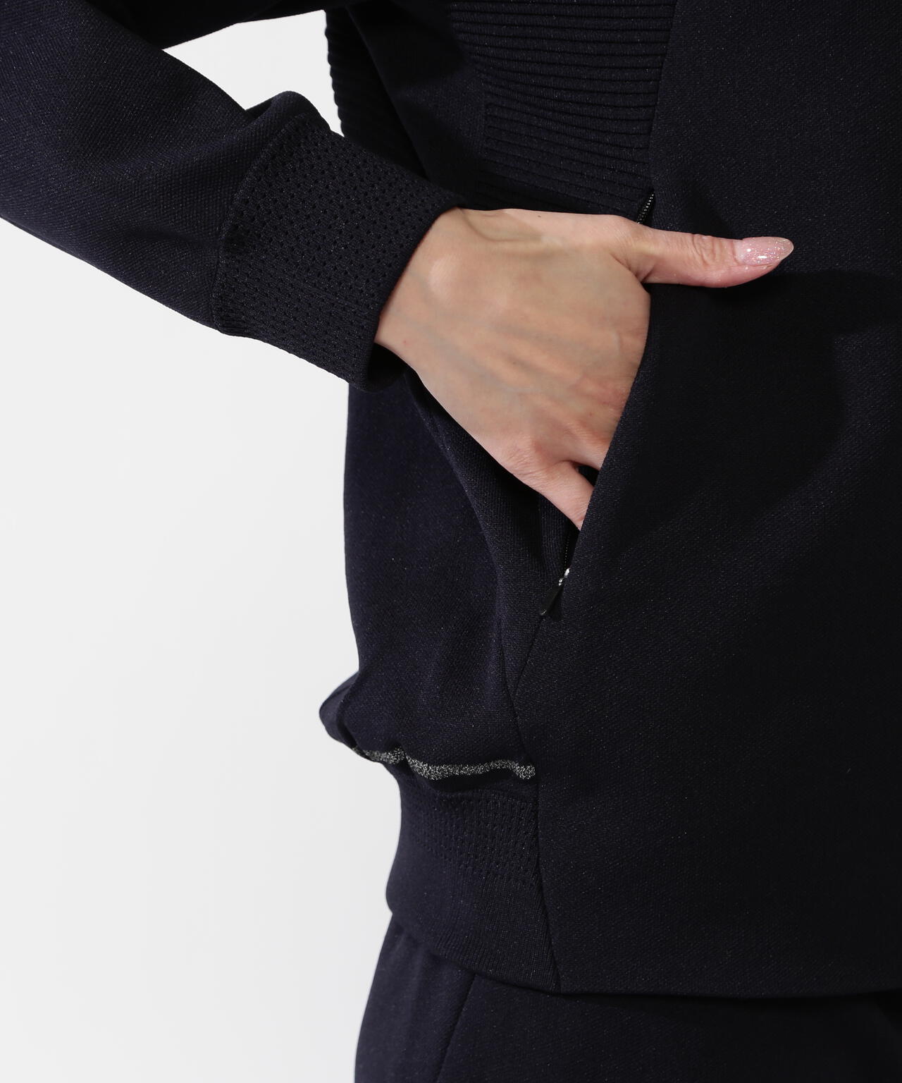 166cm B:80 W:60 H:83 着用サイズ：1