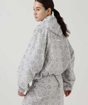 165cm/B:77cm/W:57cm/H:79cm 着用サイズ：1