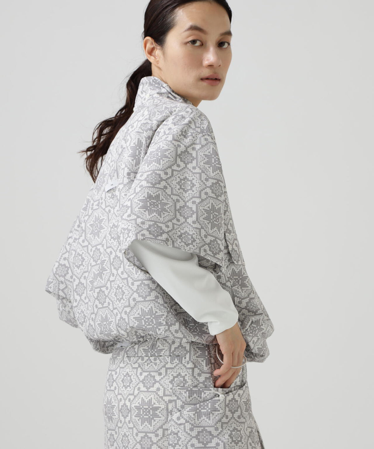 165cm/B:77cm/W:57cm/H:79cm 着用サイズ：1