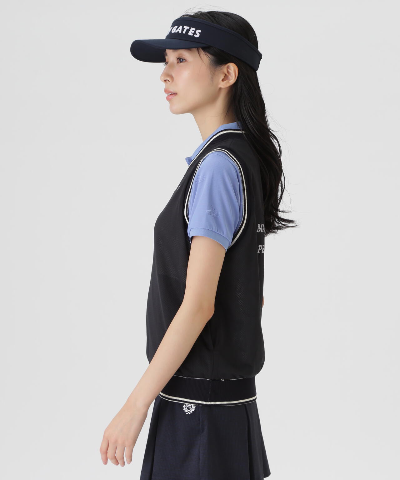 リバーシブルVネックニットベスト ＜エンブレム総柄＞ (WOMENS