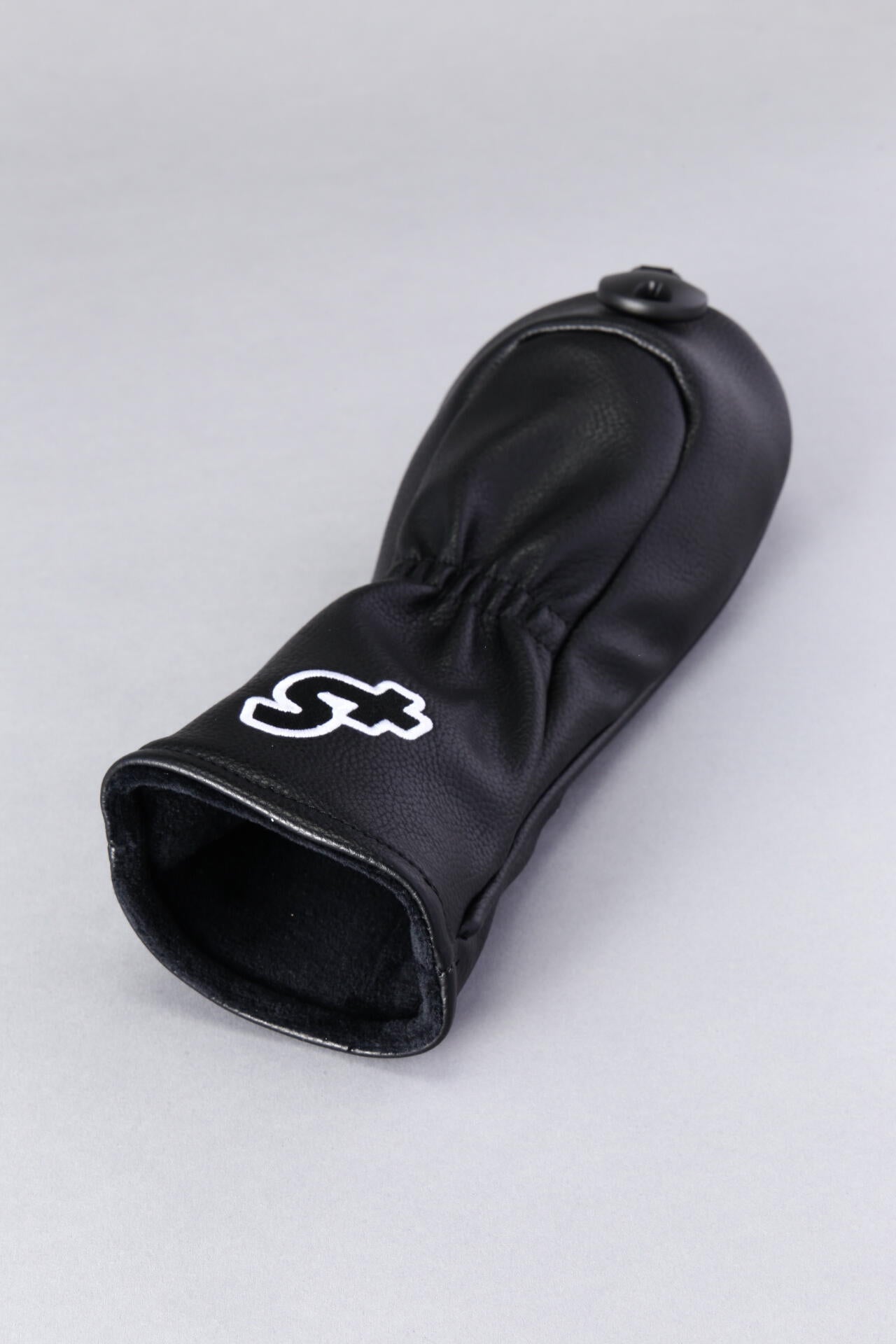 S＋(エスプラス)】ユーティリティ用 ヘッドカバー | Awesome Golf