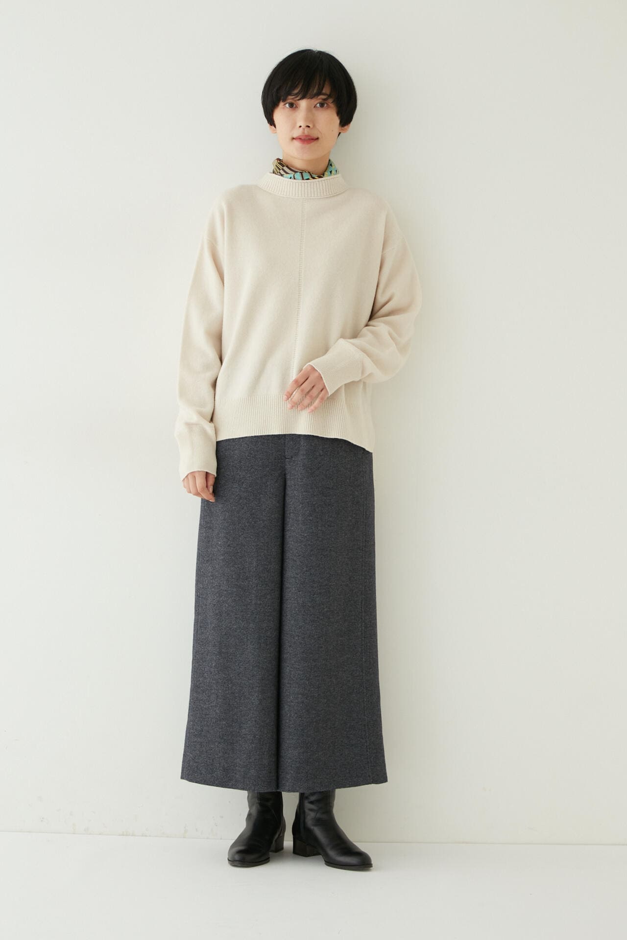 セミ梳毛ツイルパンツ（オフィシャルサイト限定”丈長めあり”）