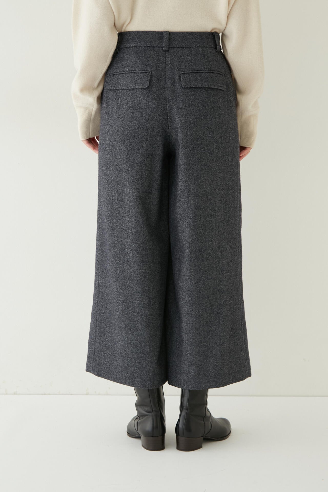 セミ梳毛ツイルパンツ（オフィシャルサイト限定”丈長めあり”）