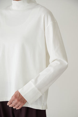 身長168cm　B76　W58　H86 着用サイズ：M