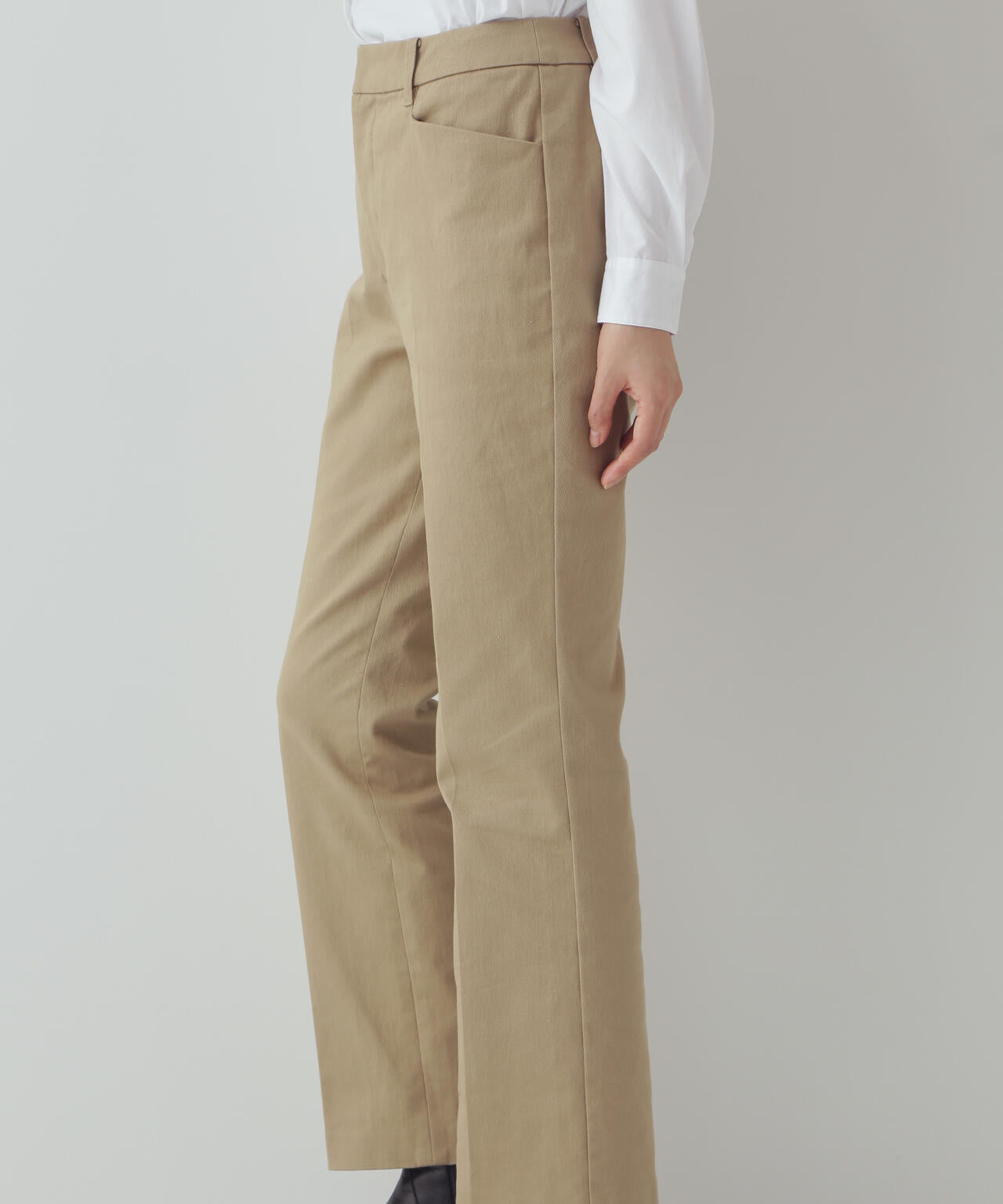 【WEB限定サイズ】スッキリ細身フレアパンツ