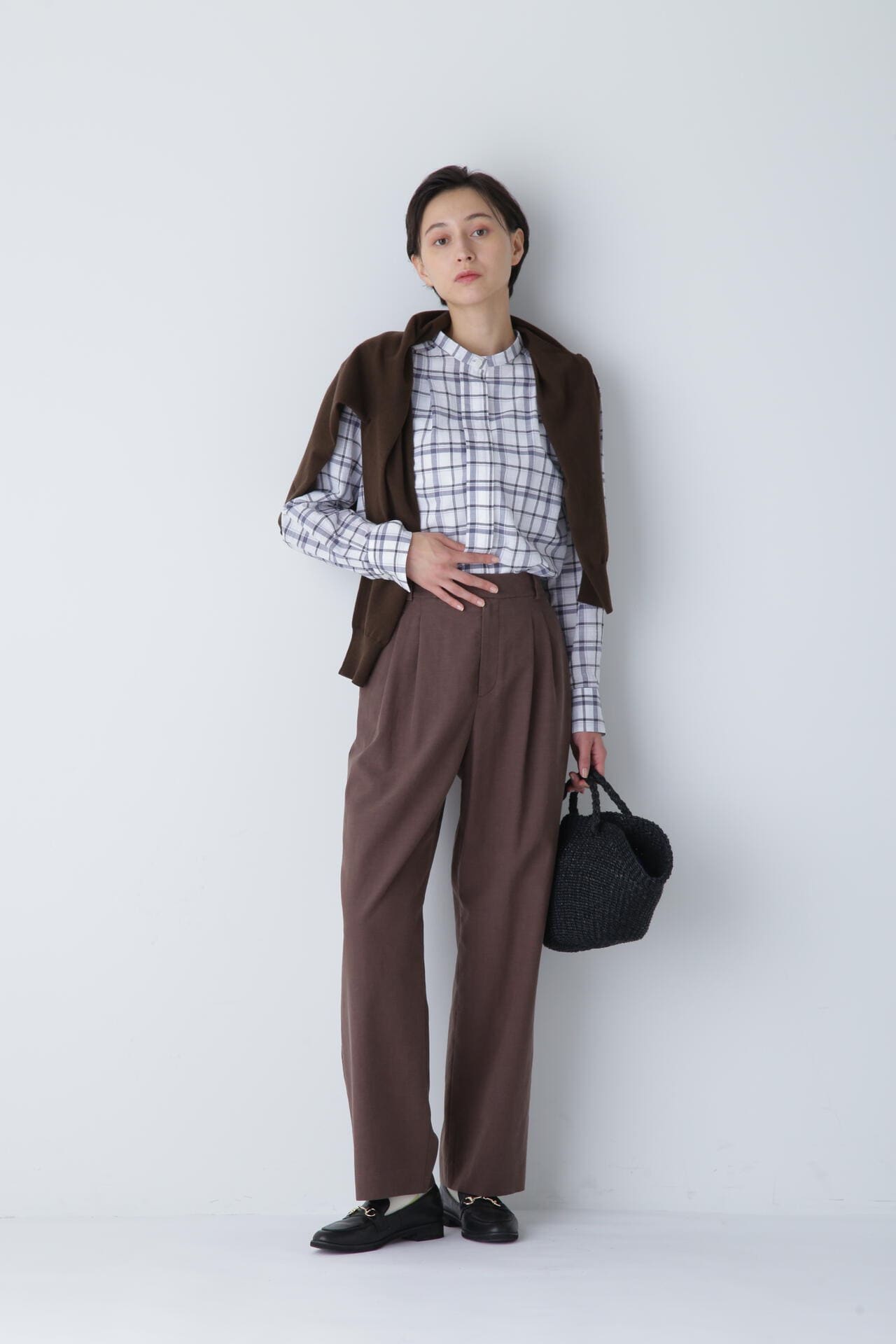 タックセミワイドパンツ | human woman（ヒューマンウーマン