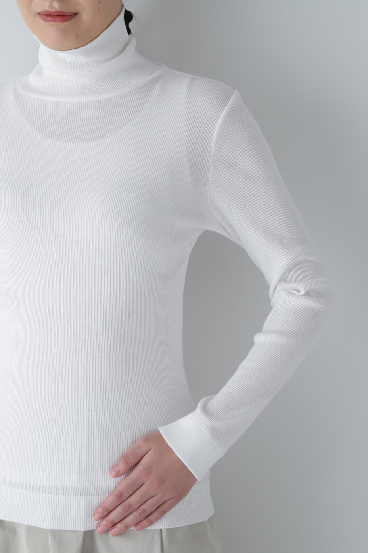 オーガニック丸胴タートルカットソー | human woman（ヒューマン