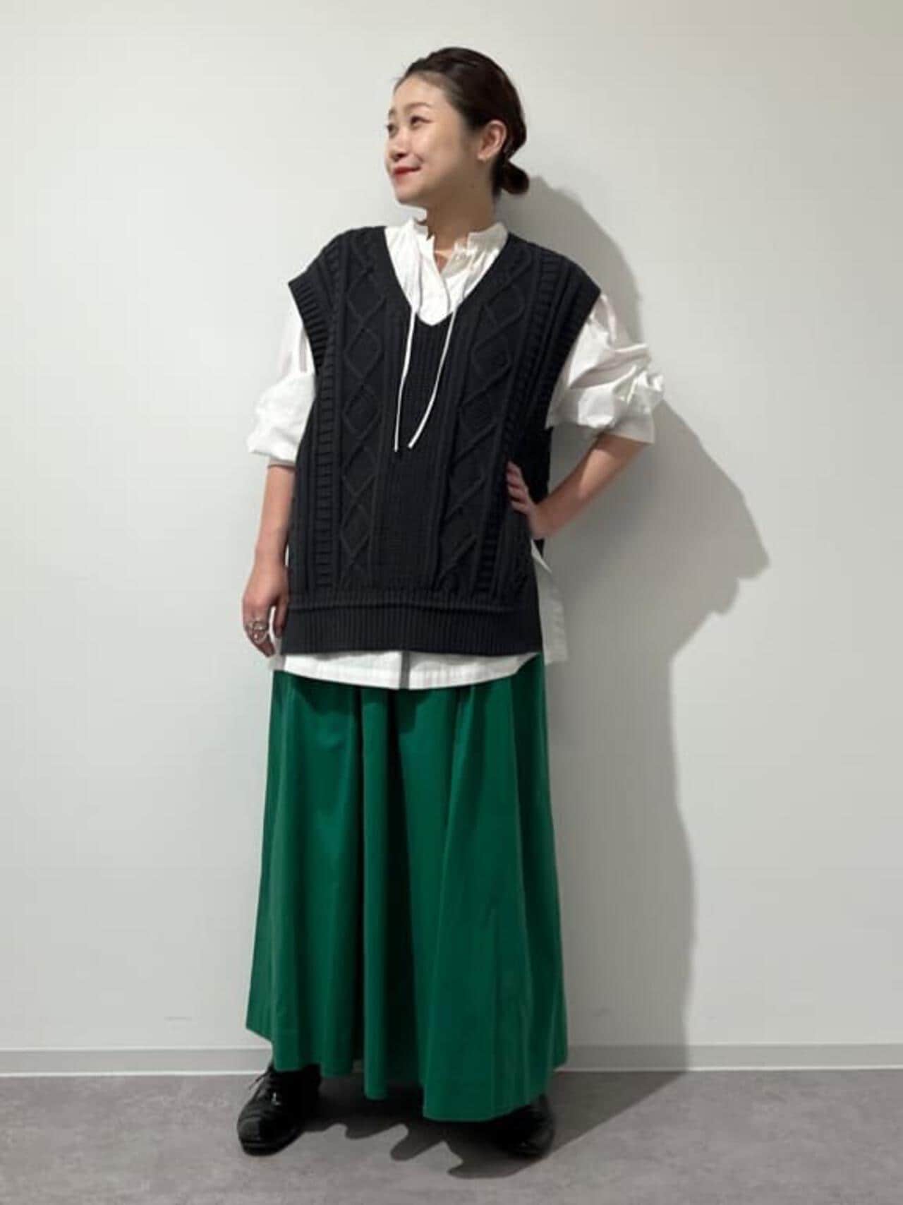 ケーブル編みニットベスト | human woman（ヒューマンウーマン