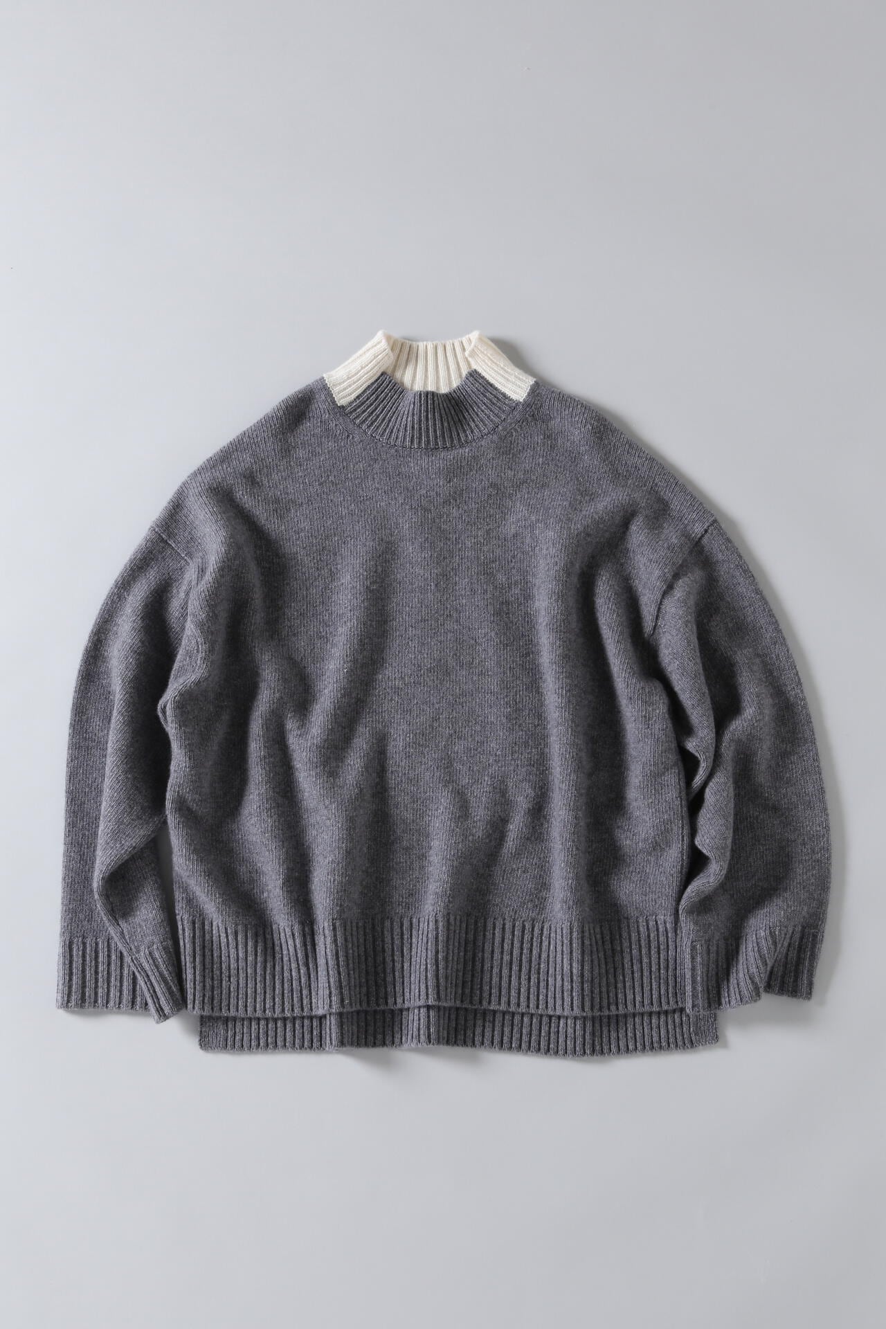 Gg】バイカラーハイネックニット | human woman（ヒューマンウーマン