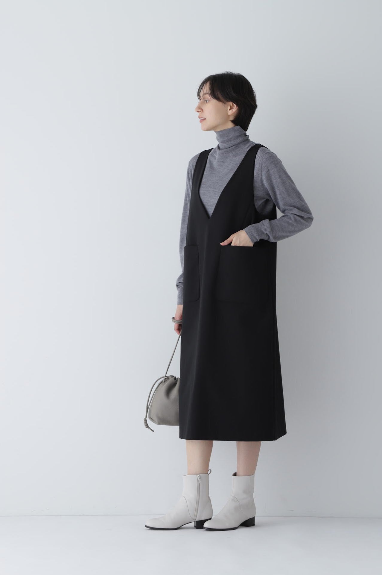 ストレッチポンチジャンパースカート | human woman（ヒューマン