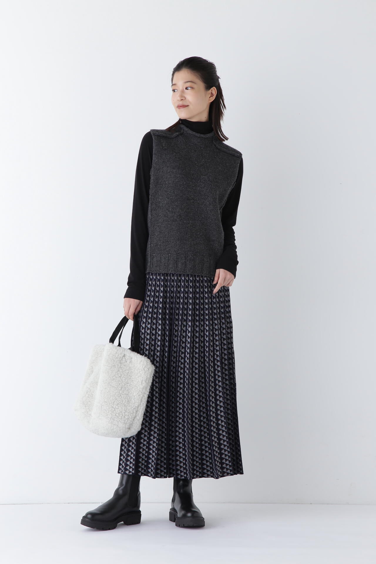 幾何柄ジャガードプリーツスカート | human woman（ヒューマンウーマン