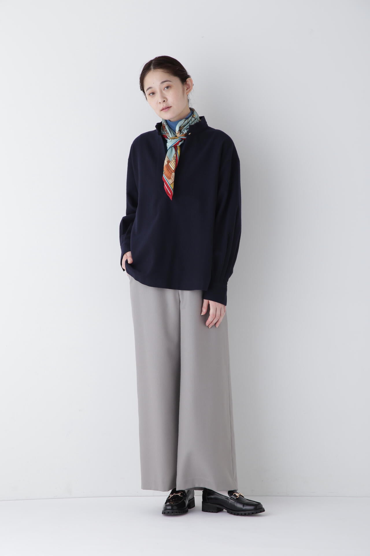 ライトフラノセミワイドパンツ | human woman（ヒューマンウーマン