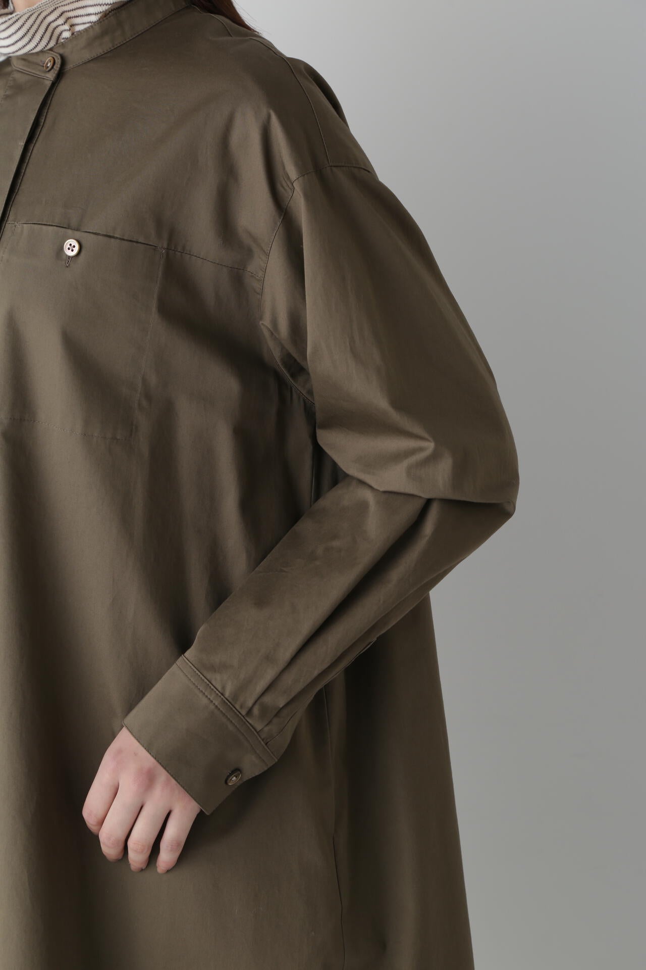 コットンサテンバンドカラーシャツワンピース | human woman